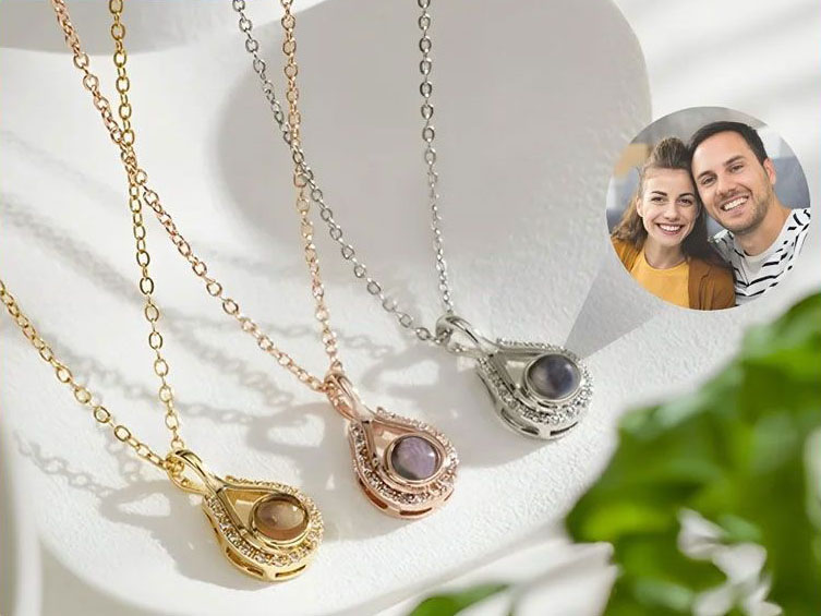 Water drop projection necklaces in silver gold and rose gold, personalized photo inside